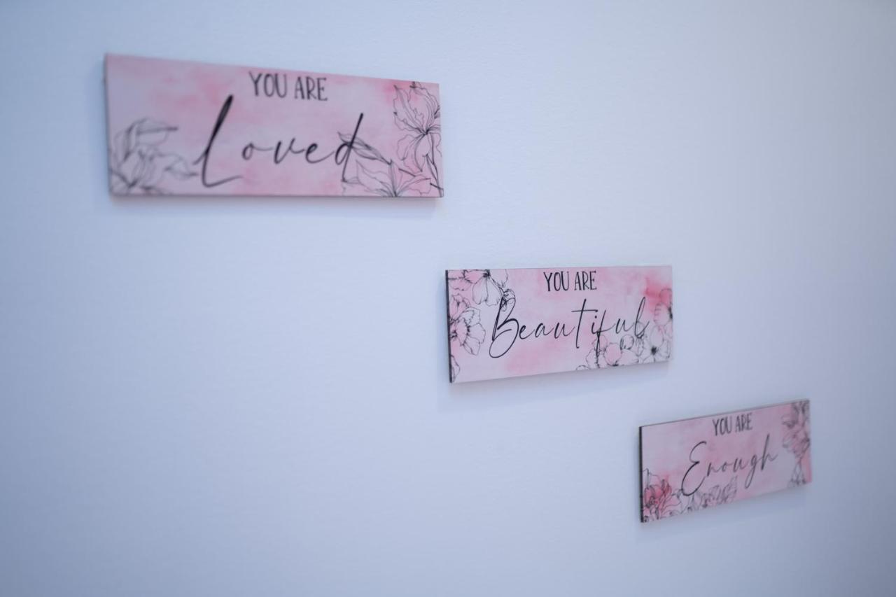 The Love Lounge A Hidden Gem * Filadelfia